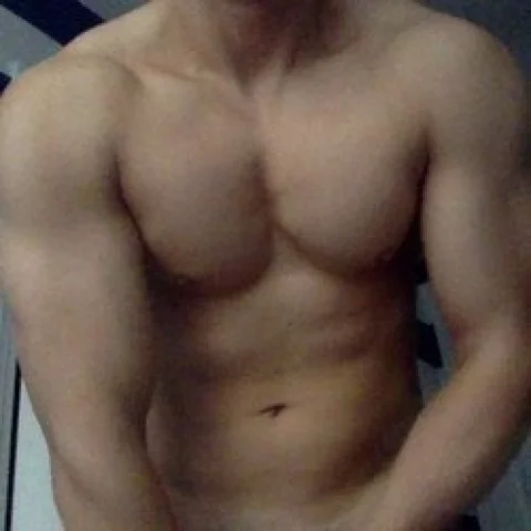 Photo of model @brogrowing