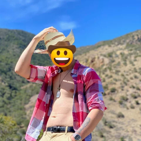Photo of model @broncoboy9737