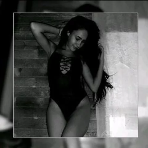 Photo of model @brunetasexy