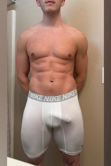 Photo of model @bwcthrowww
