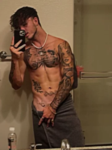 Photo of model @calebbury