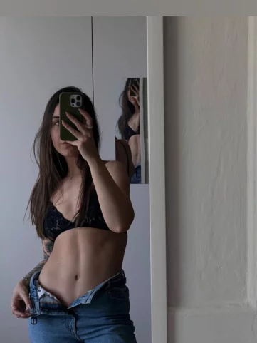 Photo of model @callmelire