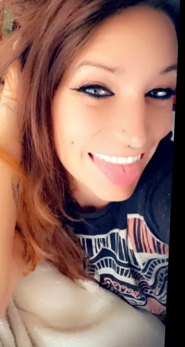 Photo of model @cannablisskitten