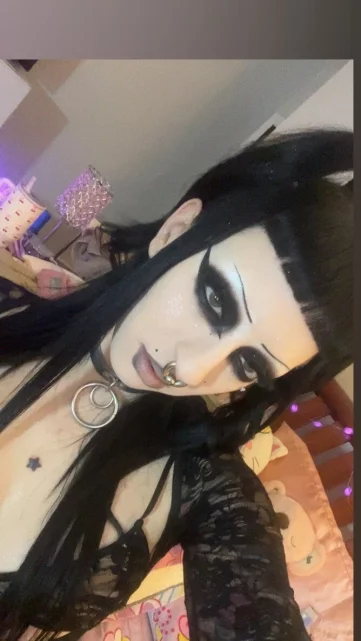Photo of model @cannibalsuccubus