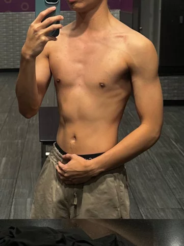 Photo of model @capricornaznboii