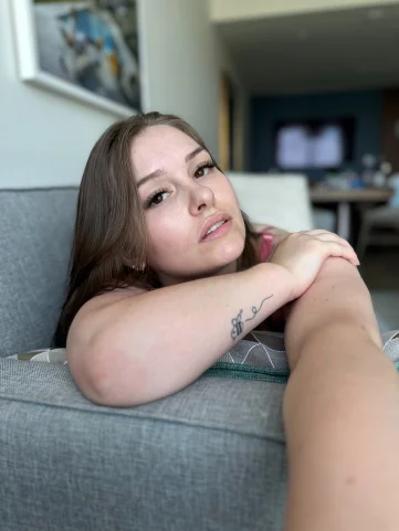 Photo of model @carlaforfree