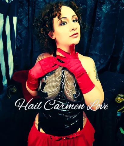 Photo of model @carmenllove