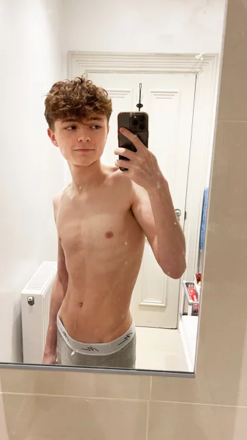Photo of model @cezthetwink