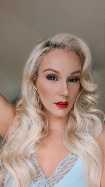 Photo of model @charleighdevine1