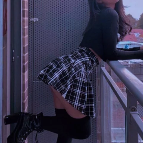 Photo of model @cherryrosexoxo