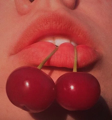 Photo of model @cherryvibe