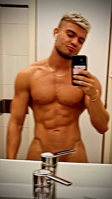 Photo of model @chris_coba