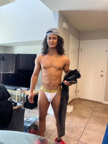 Photo of model @chrissenpaibae