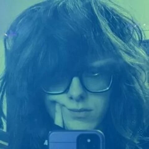 Photo of model @comfywawa