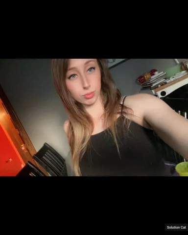 Photo of model @cookiesnmillf