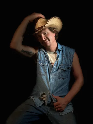 Photo of model @countryoutlaw33