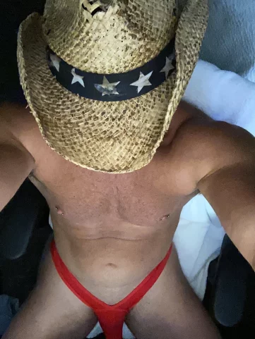 Photo of model @cowboy_trucker