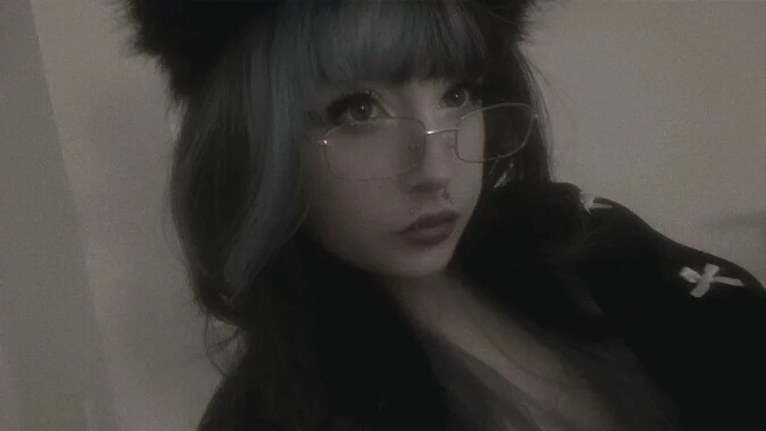 Photo of model @creampufffbun