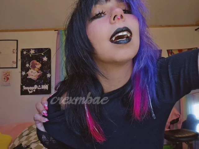 Photo of model @crexmbae