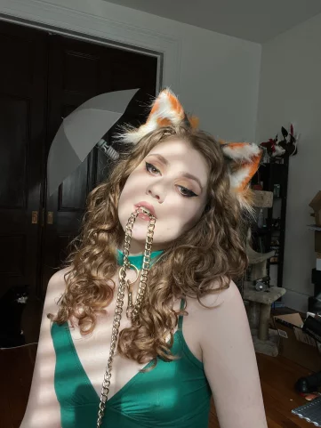 Photo of model @crimsonelectra