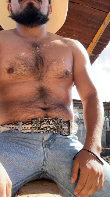 Photo of model @cru59583646