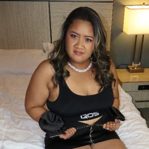 Photo of model @cuckoldressizzy