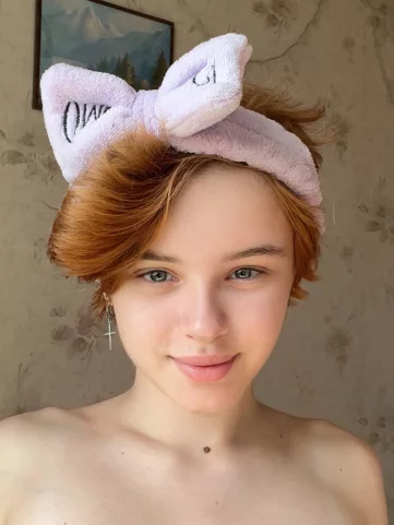 Photo of model @cutie_purr