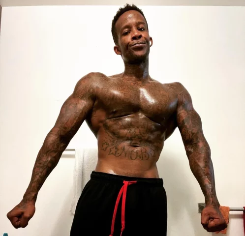 Photo of model @d.diggzfree
