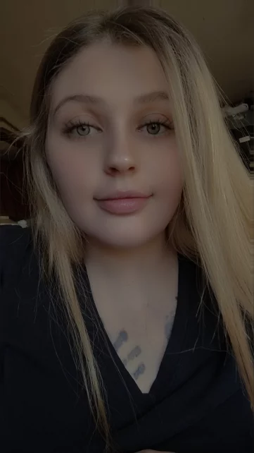 Photo of model @daddiesprincess9997