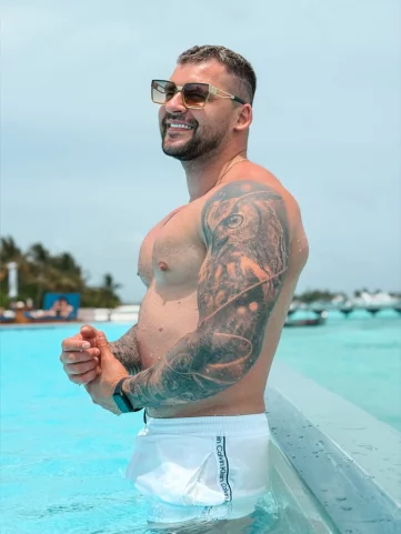 Photo of model @dadyandboy