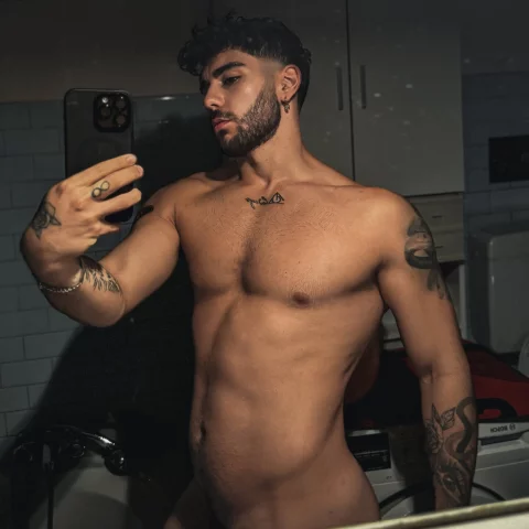 Photo of model @danielonlyxx