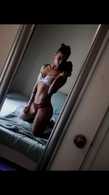 Photo of model @davinablakebellfree