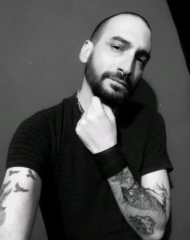 Photo of model @davostemptation