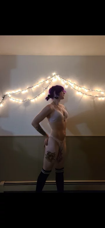 Photo of model @deadtrapbunny