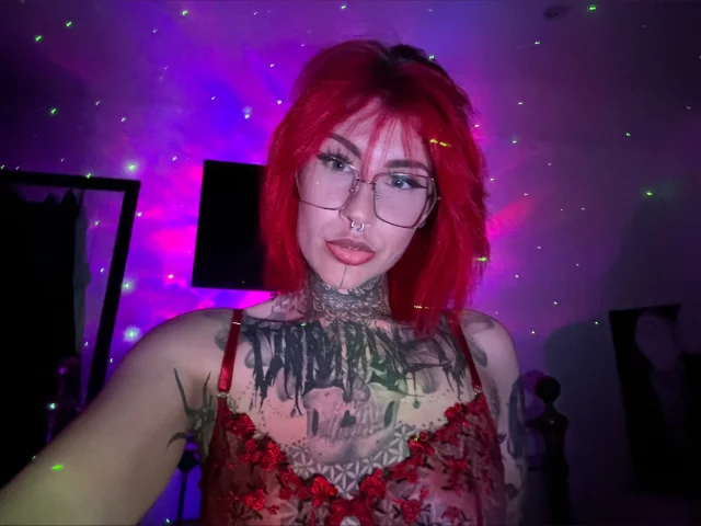 Photo of model @dee_louisexx