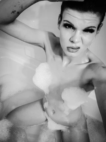 Photo of model @deeraynes