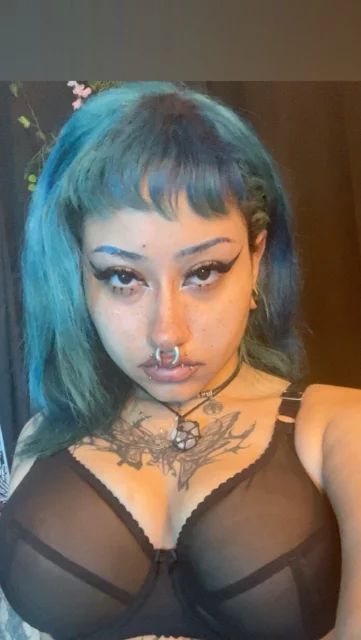 Photo of model @deluxxxeblu