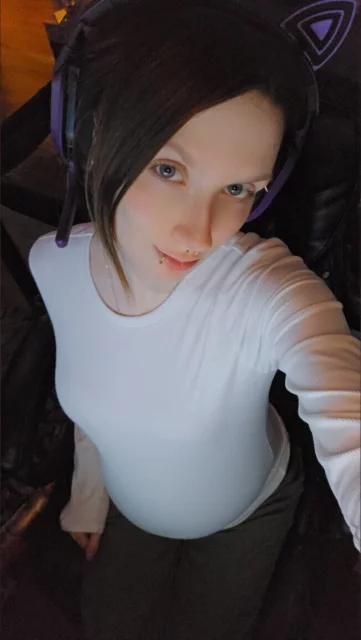 Photo of model @demonkitty728