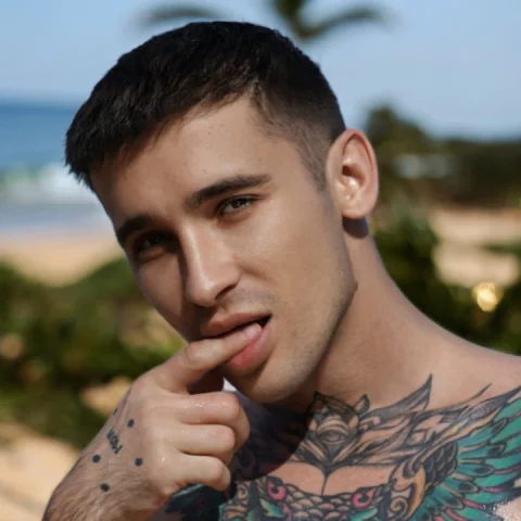 Photo of model @dennisnickolero