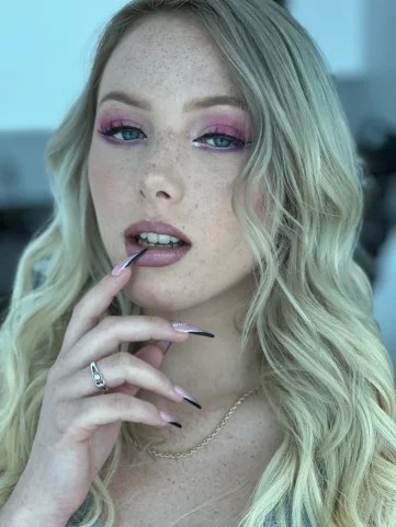 Photo of model @dixielynnxxx