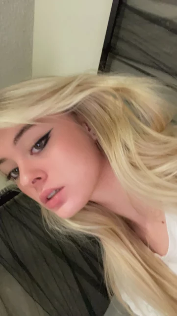 Photo of model @dixiewillowxxx