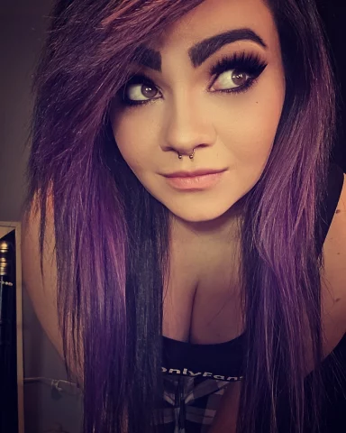 Photo of model @dixonxdoll