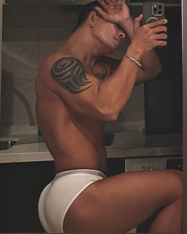 Photo of model @dominic_zheng97