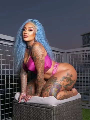Photo of model @donnadadondada