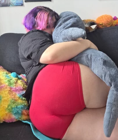 Photo of model @dramatic_dumpster_free