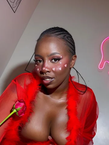 Photo of model @ebony_aisha