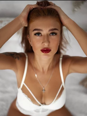 Photo of model @elinaprt