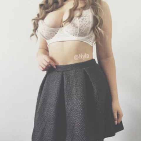 Photo of model @emiliaaeverett