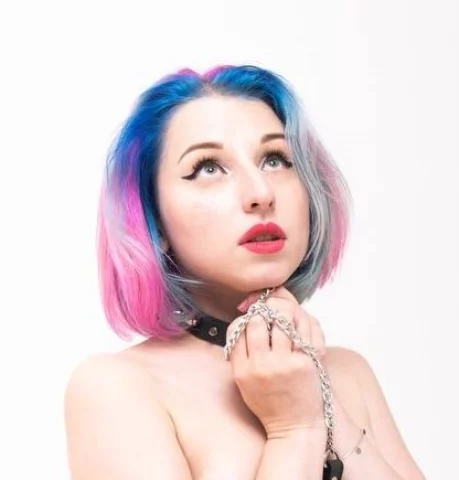 Photo of model @emotsia_art