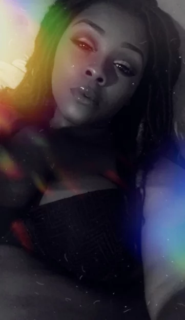 Photo of model @empressayara